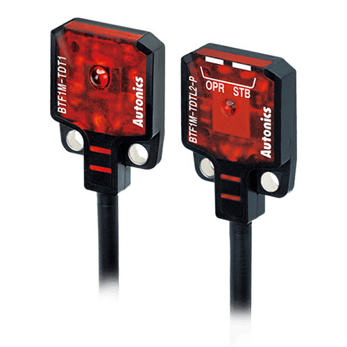 BTF1M-TDTL-P Fotoelektromos-optikai érzékelő lapos 12-24VDC 1m/PNP átm.ny. L.ON IP67